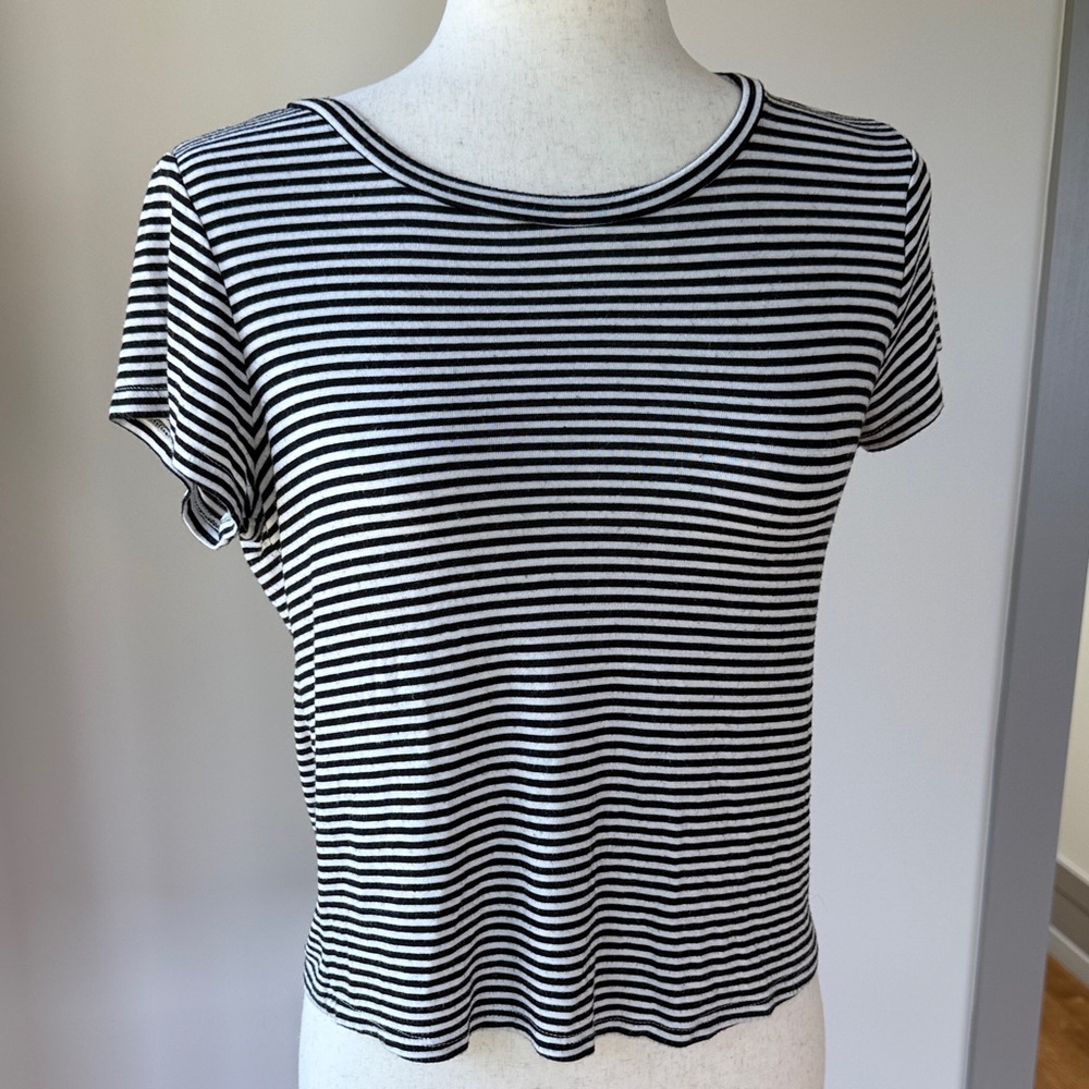 Renvy Black and White Striped Short Sleeve Tee
